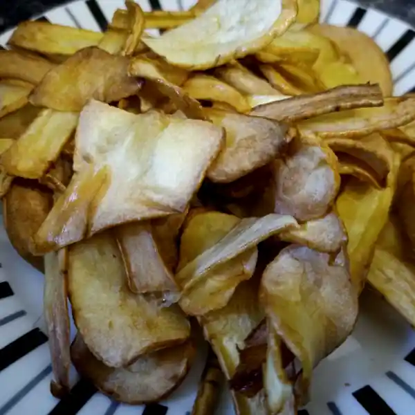 serve parsnips crisps made in the air fryer